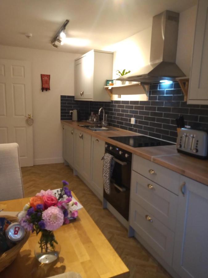 The Eaves, Glastonbury High Street 2 Bed 2 Bathroom Apartment Exteriör bild